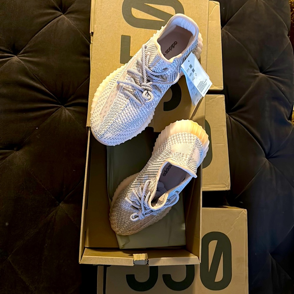 Yeezy Boost 350 V2